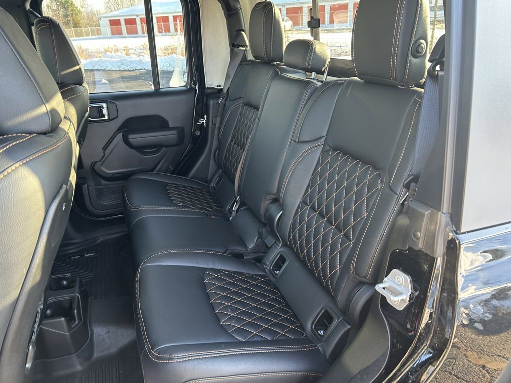 New 2025 Jeep Gladiator Mojave w/ Safety Group image 16