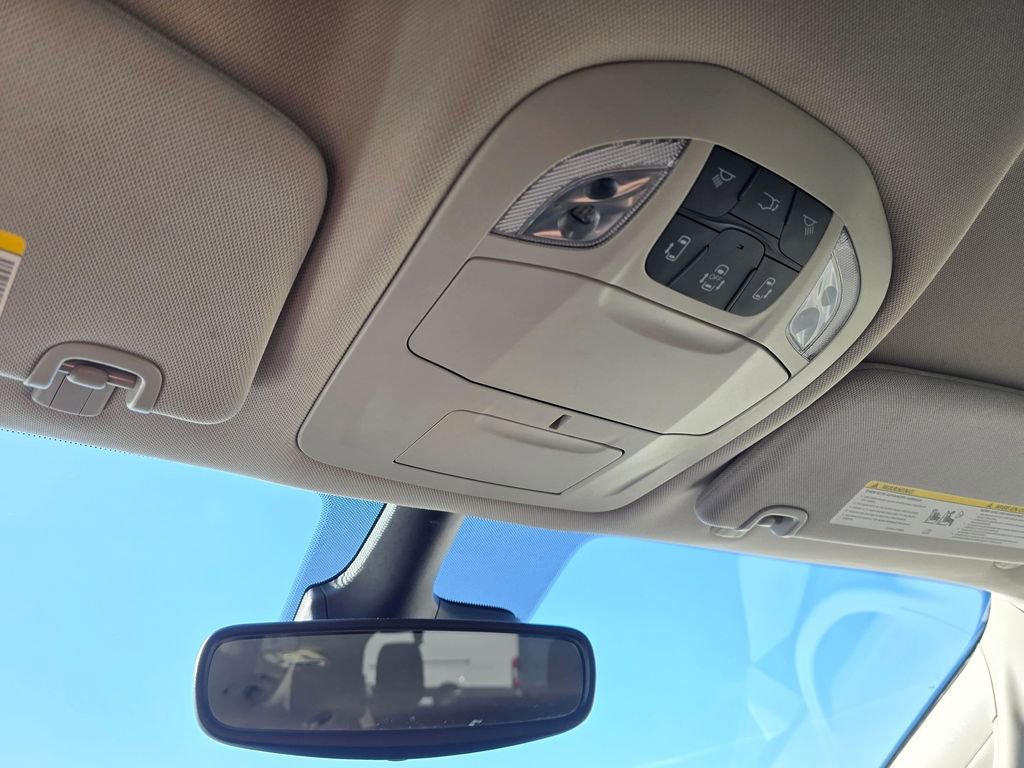 Used 2023 Chrysler Pacifica Touring-L FWD image 29