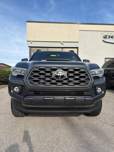 Used 2023 Toyota Tacoma TRD Sport AWD/4WD image 2