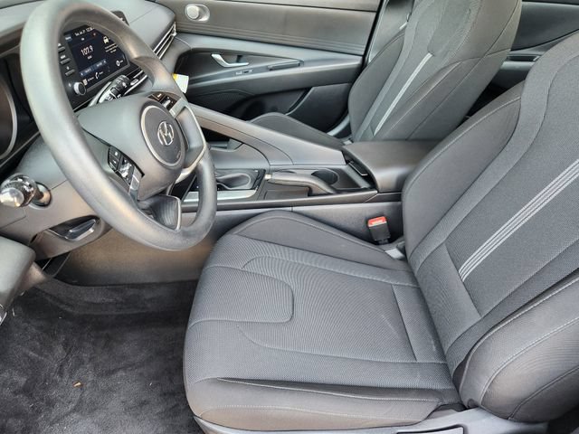Certified 2023 Hyundai Elantra SE FWD image 7
