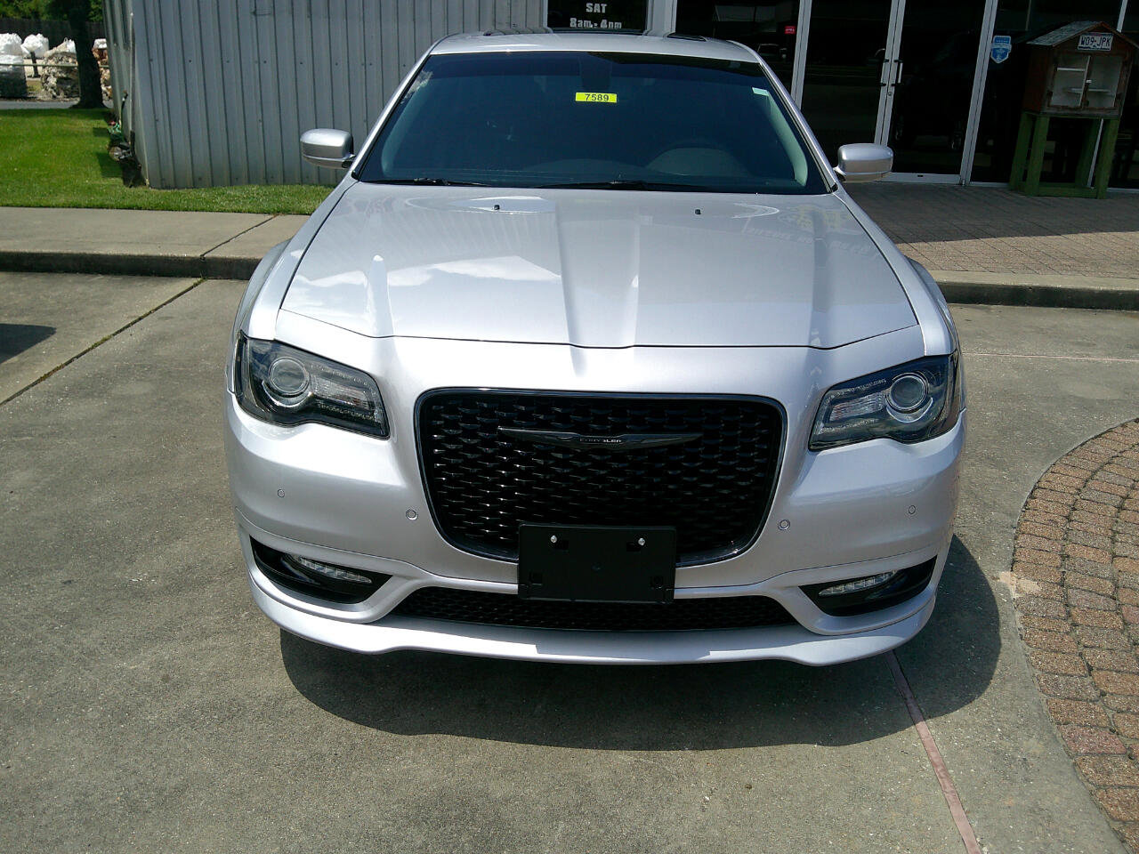 Used 2023 Chrysler 300 Touring L w/ Popular Equipment Group image 6