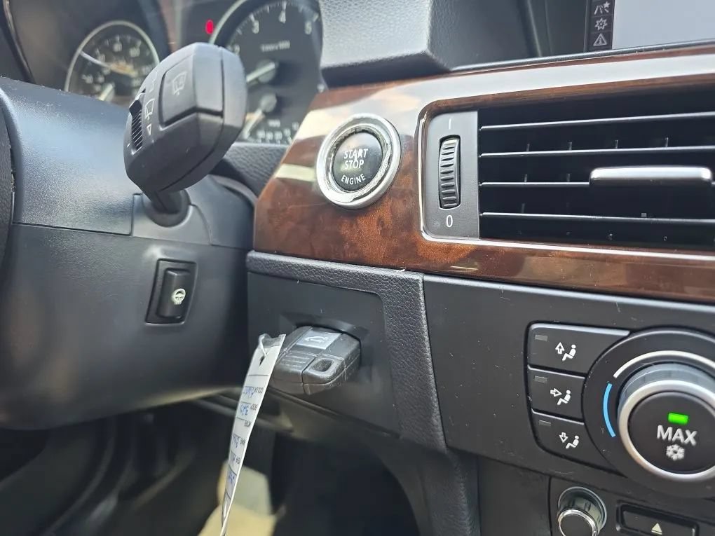 Used 2011 BMW 328i Sedan RWD image 30