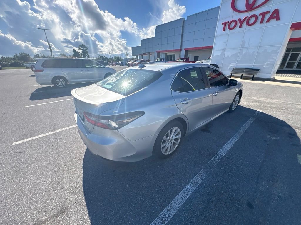 Used 2021 Toyota Camry LE FWD image 20