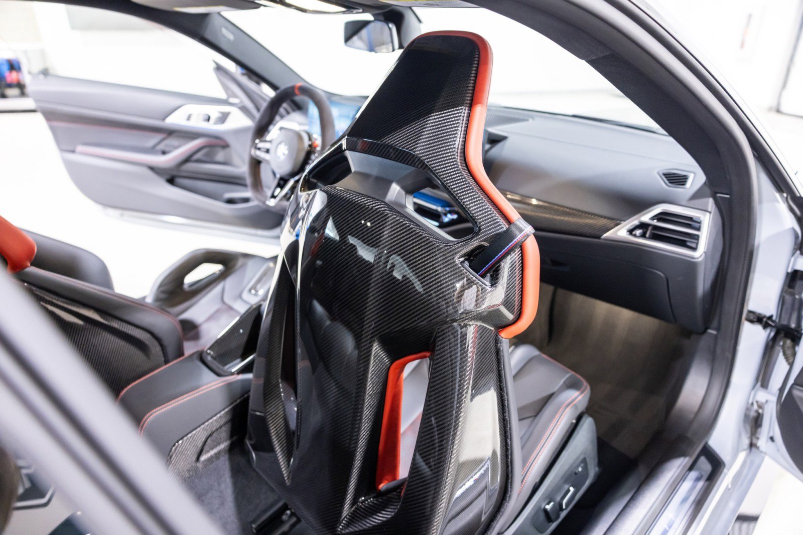 Used 2025 BMW M4 CS AWD/4WD image 40