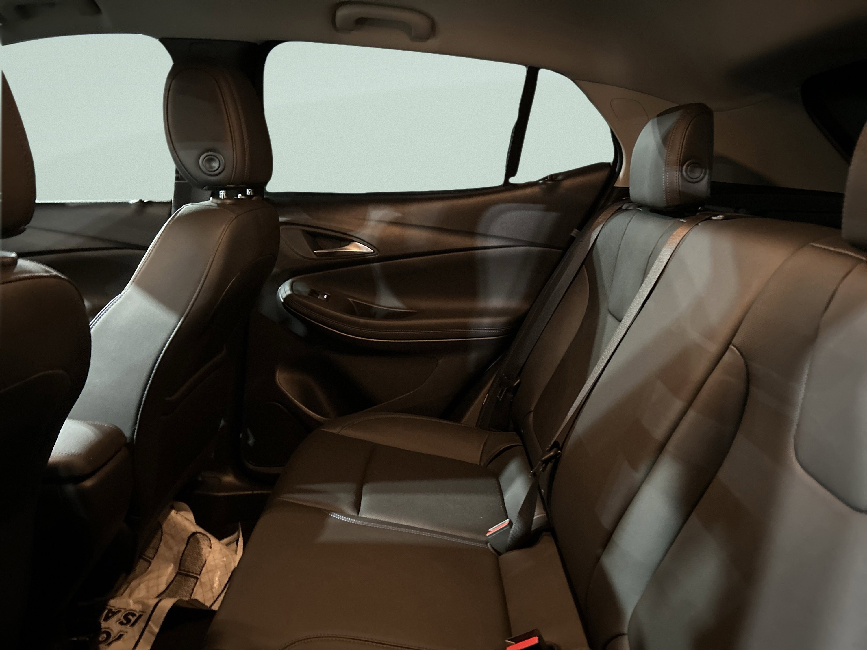 Used 2025 Buick Encore GX Sport Touring image 11