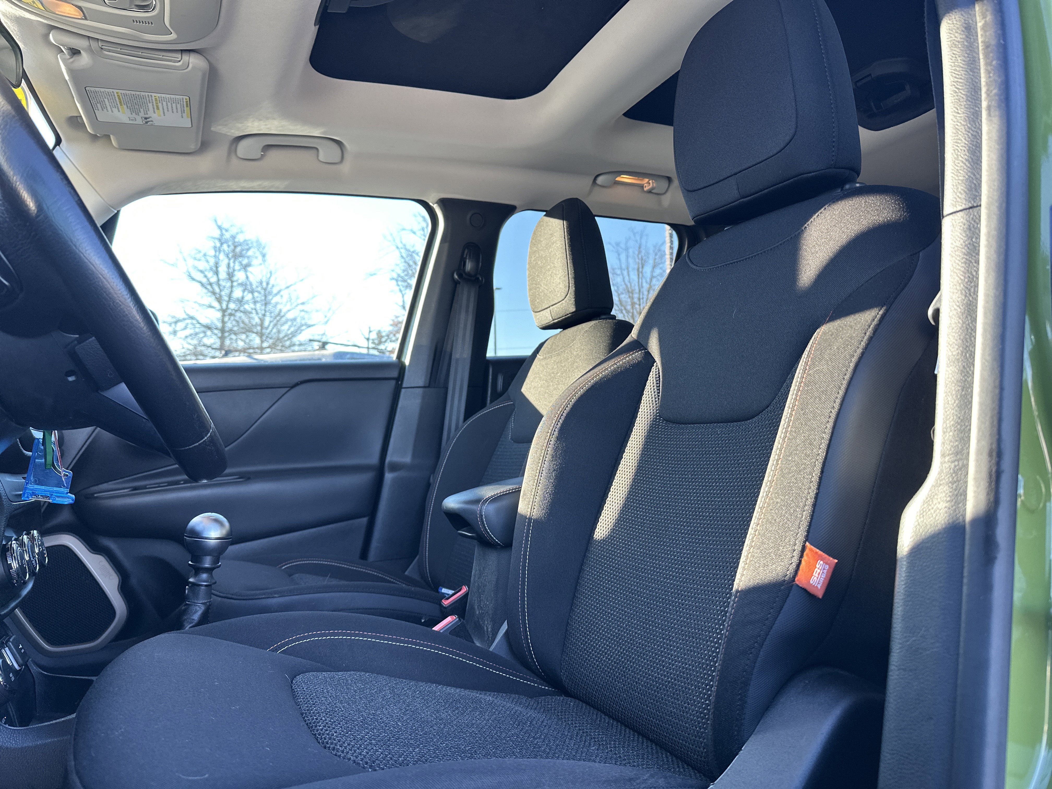 Used 2016 Jeep Renegade 75th Anniversary image 27