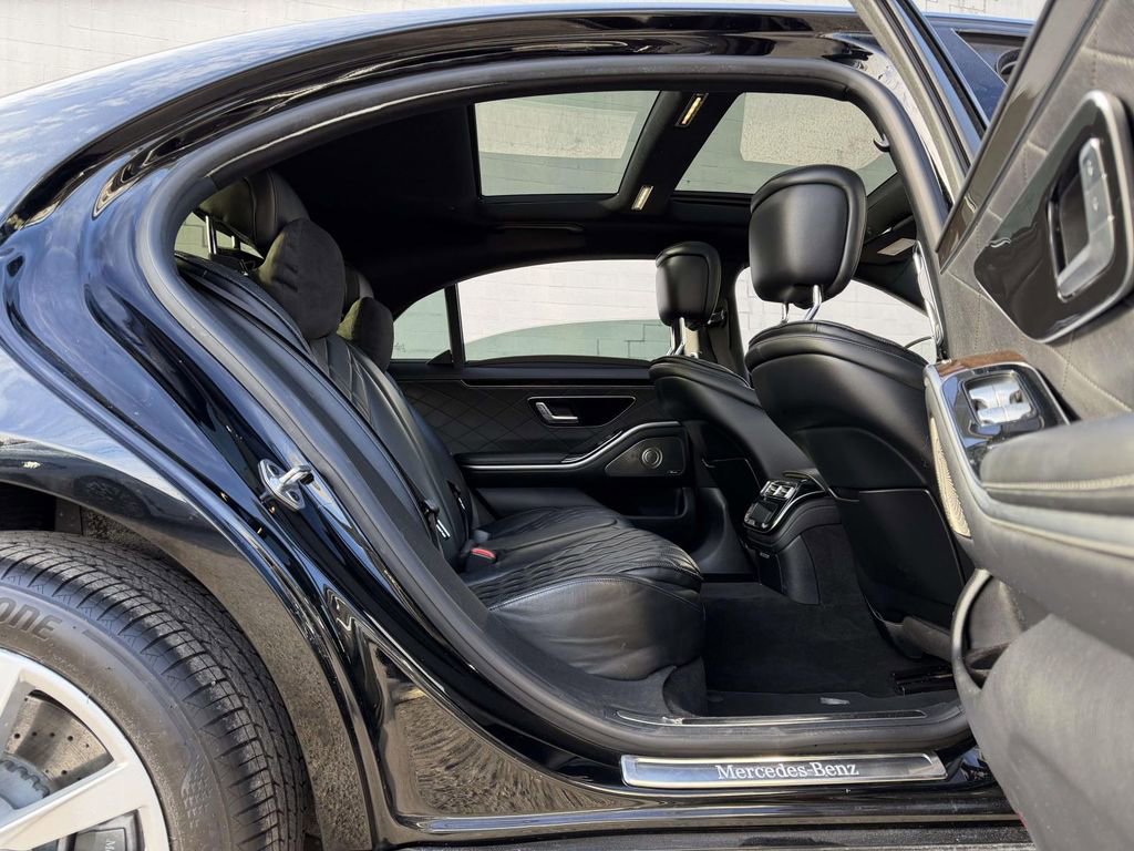 Used 2022 Mercedes-Benz S 500 4MATIC image 16