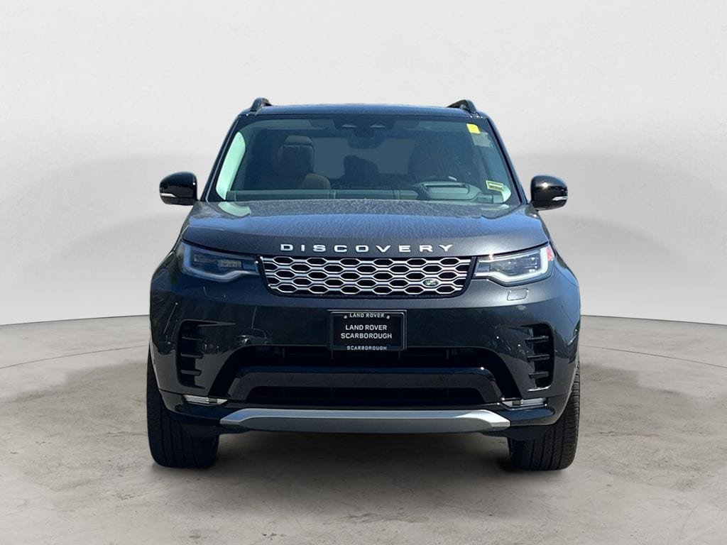 New 2025 Land Rover Discovery Metropolitan Edition AWD/4WD image 8