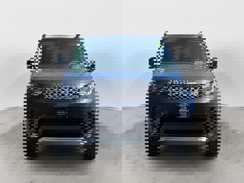 New 2025 Land Rover Discovery Metropolitan Edition image 8