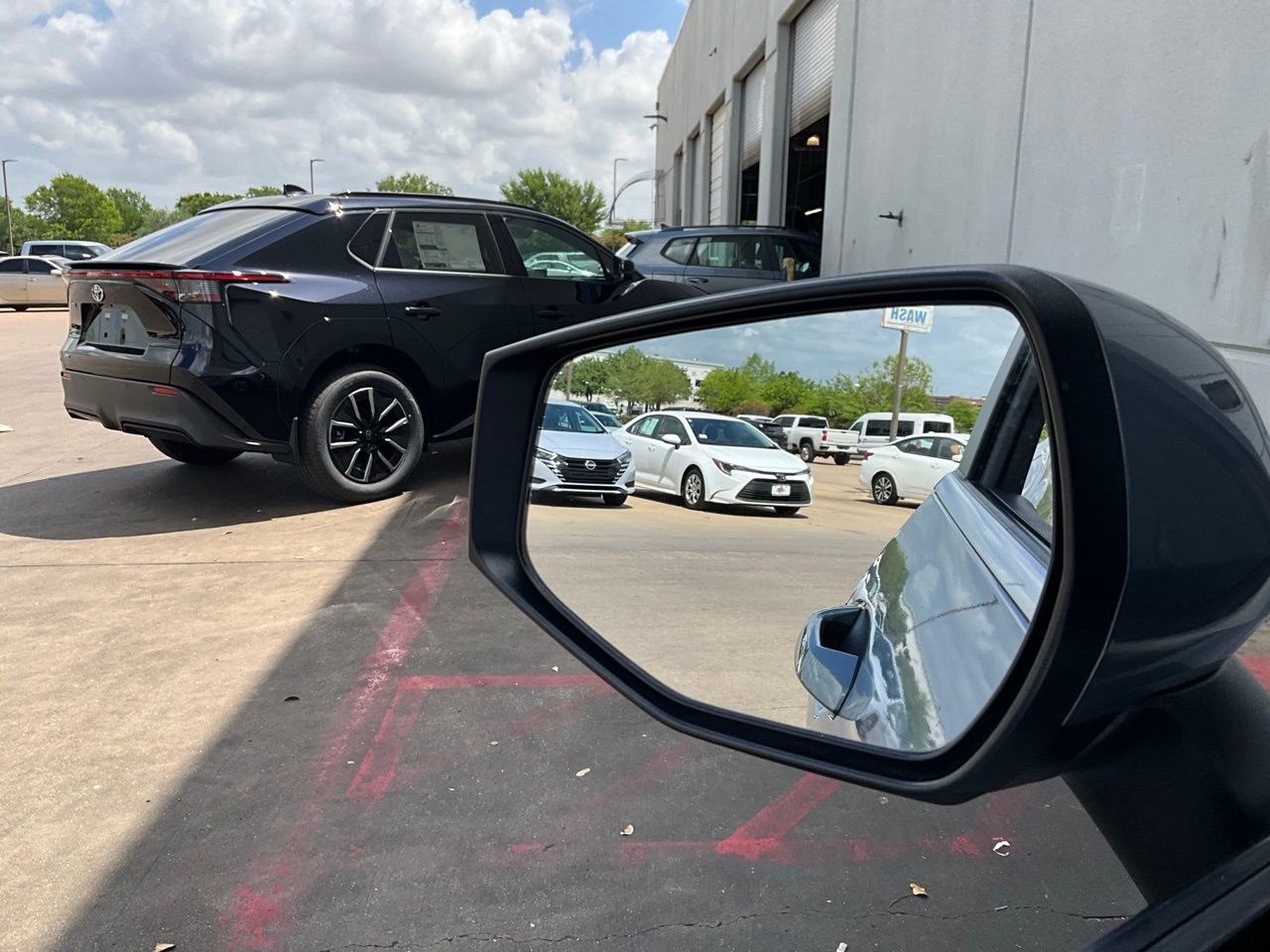 Used 2025 Kia Sportage LX image 18