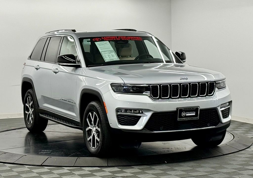 Used 2023 Jeep Grand Cherokee Limited w/ Luxury Tech Group II image 6