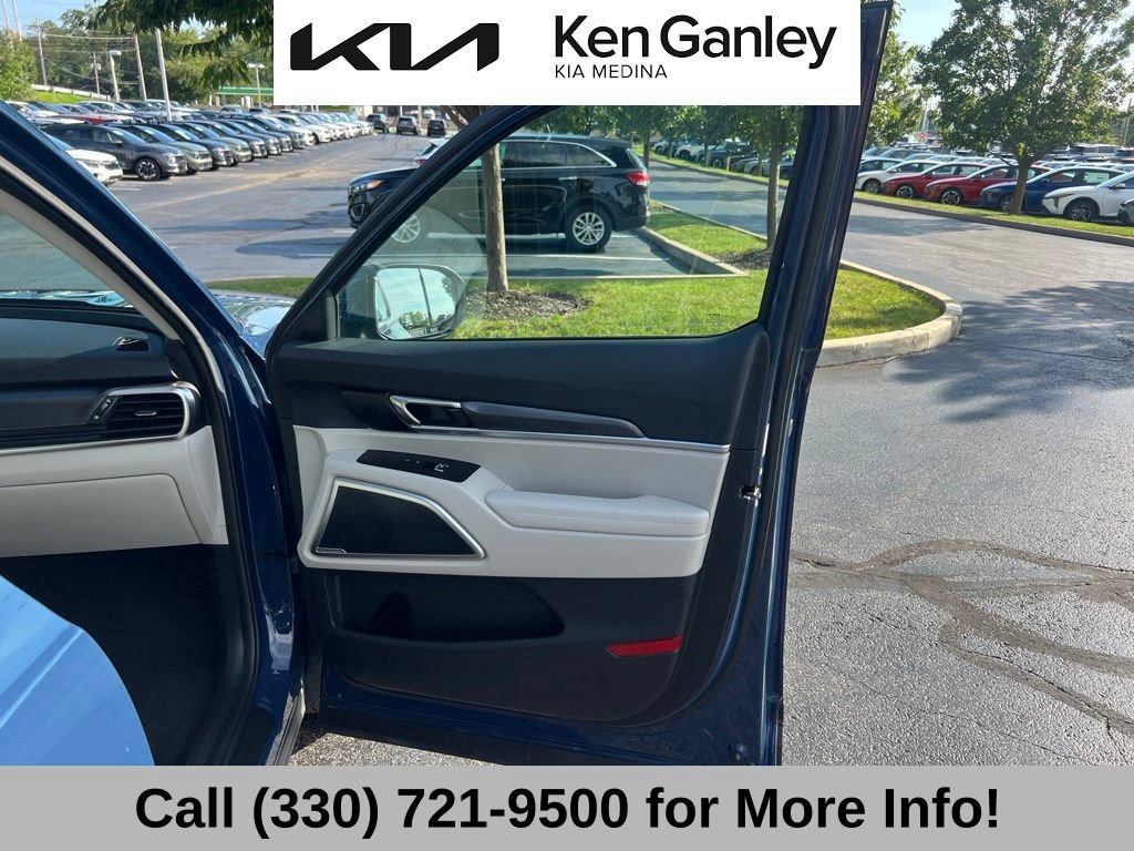 Certified 2024 Kia Telluride S w/ S Sunroof Package AWD/4WD image 58