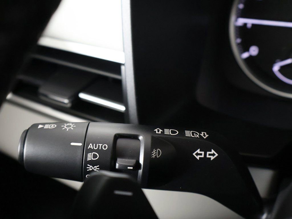 New 2025 Mitsubishi Outlander SE AWD/4WD image 44