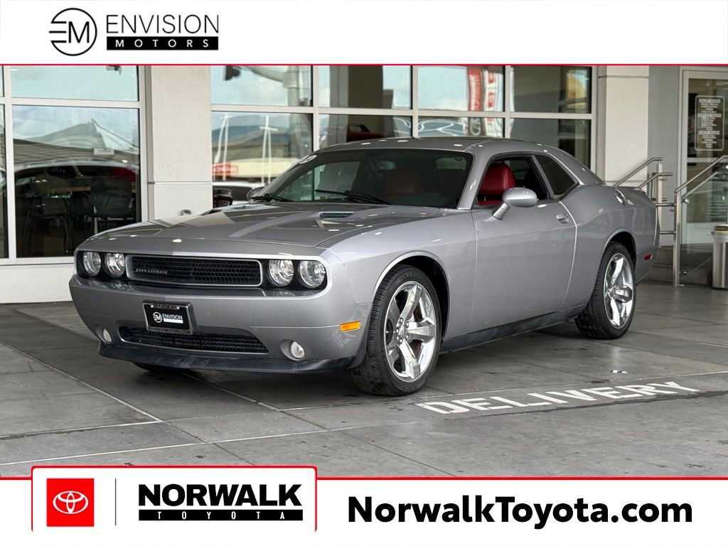 Used 2014 Dodge Challenger SXT Plus RWD image 1
