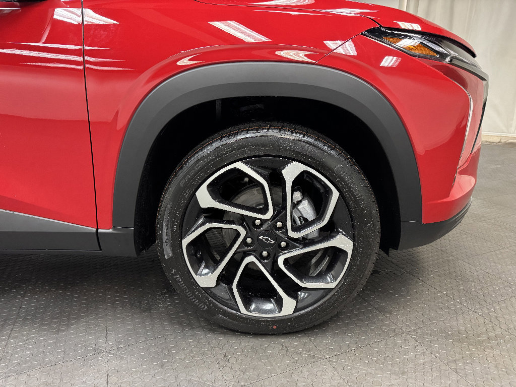 New 2026 Chevrolet Trax RS w/ Sunroof Package FWD image 8