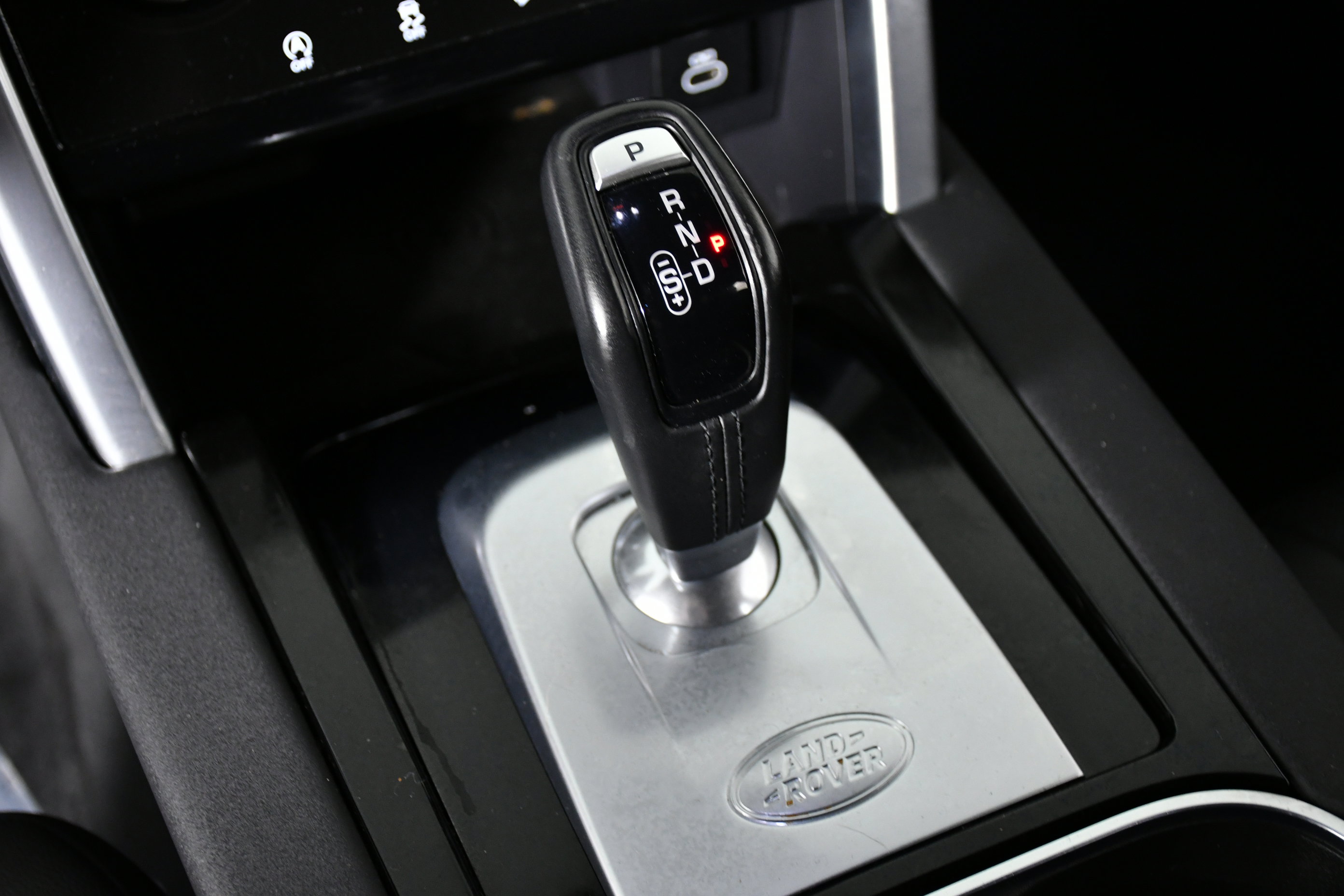 Used 2023 Land Rover Discovery Sport S image 16