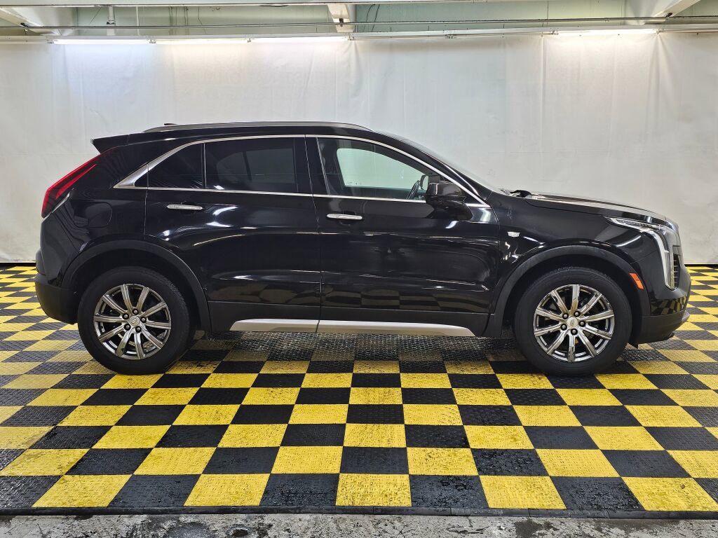Used 2020 Cadillac XT4 Premium Luxury image 2