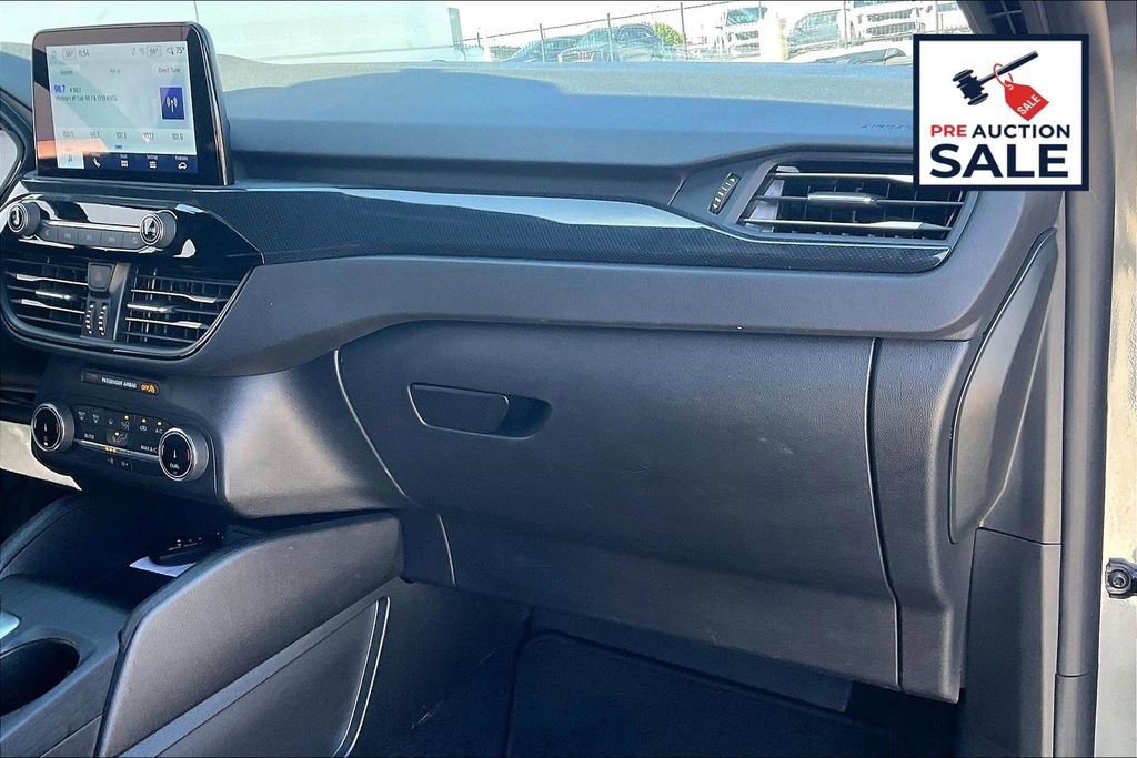 Used 2025 Ford Escape ST-Line AWD/4WD image 16