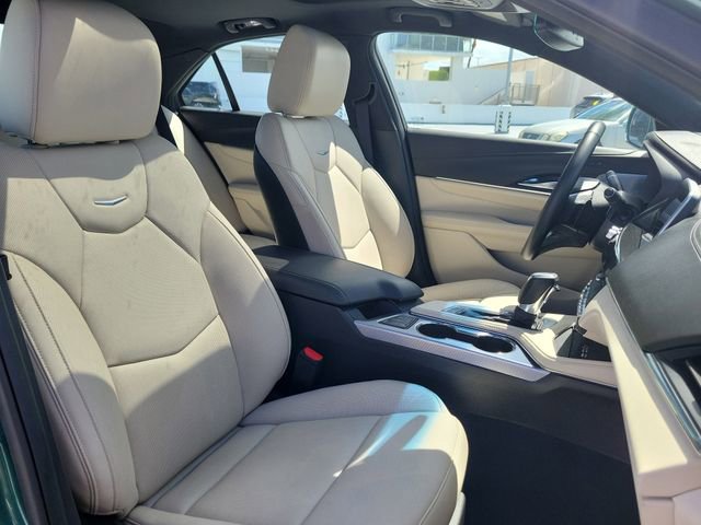 Used 2025 Cadillac CT4 Premium Luxury image 21
