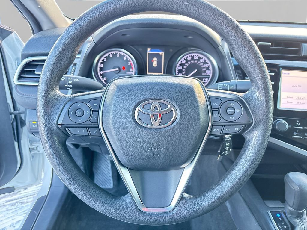 Used 2018 Toyota Camry LE image 23