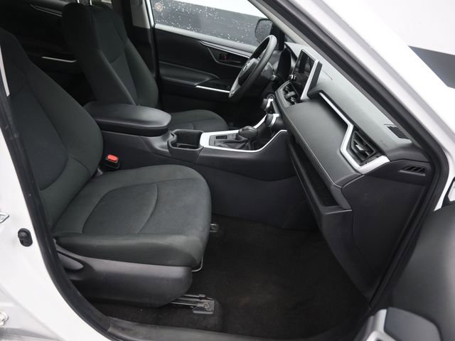 Used 2024 Toyota RAV4 LE image 8