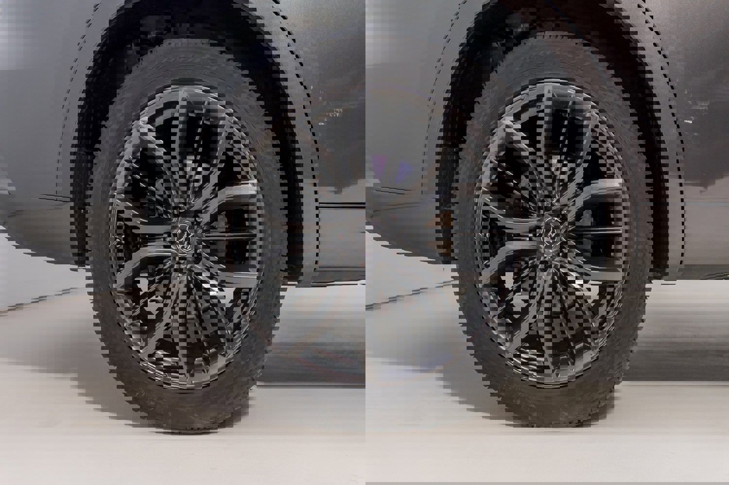 Used 2024 Maserati Levante GT Ultima image 11