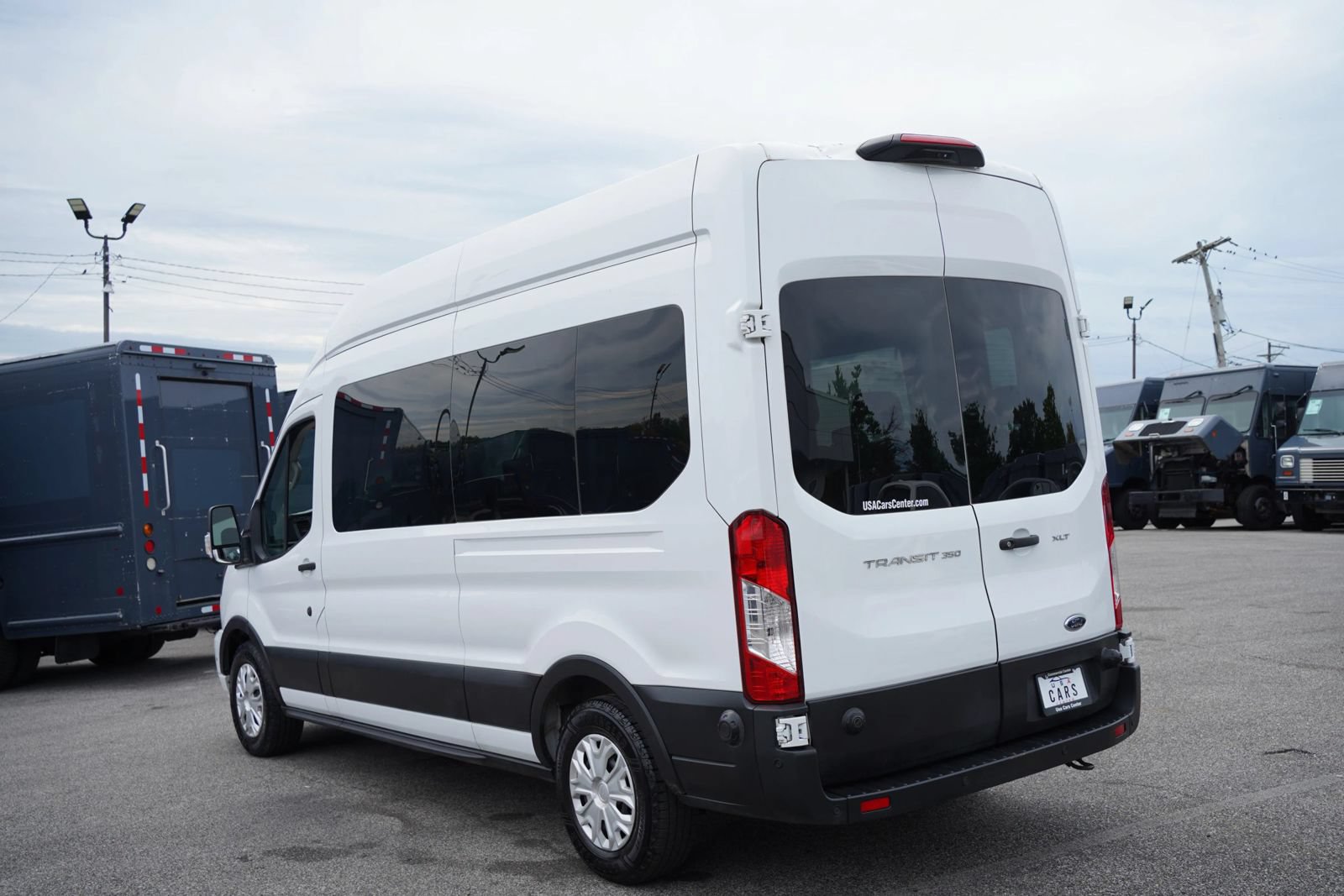 Used 2024 Ford Transit 350 XLT RWD image 7
