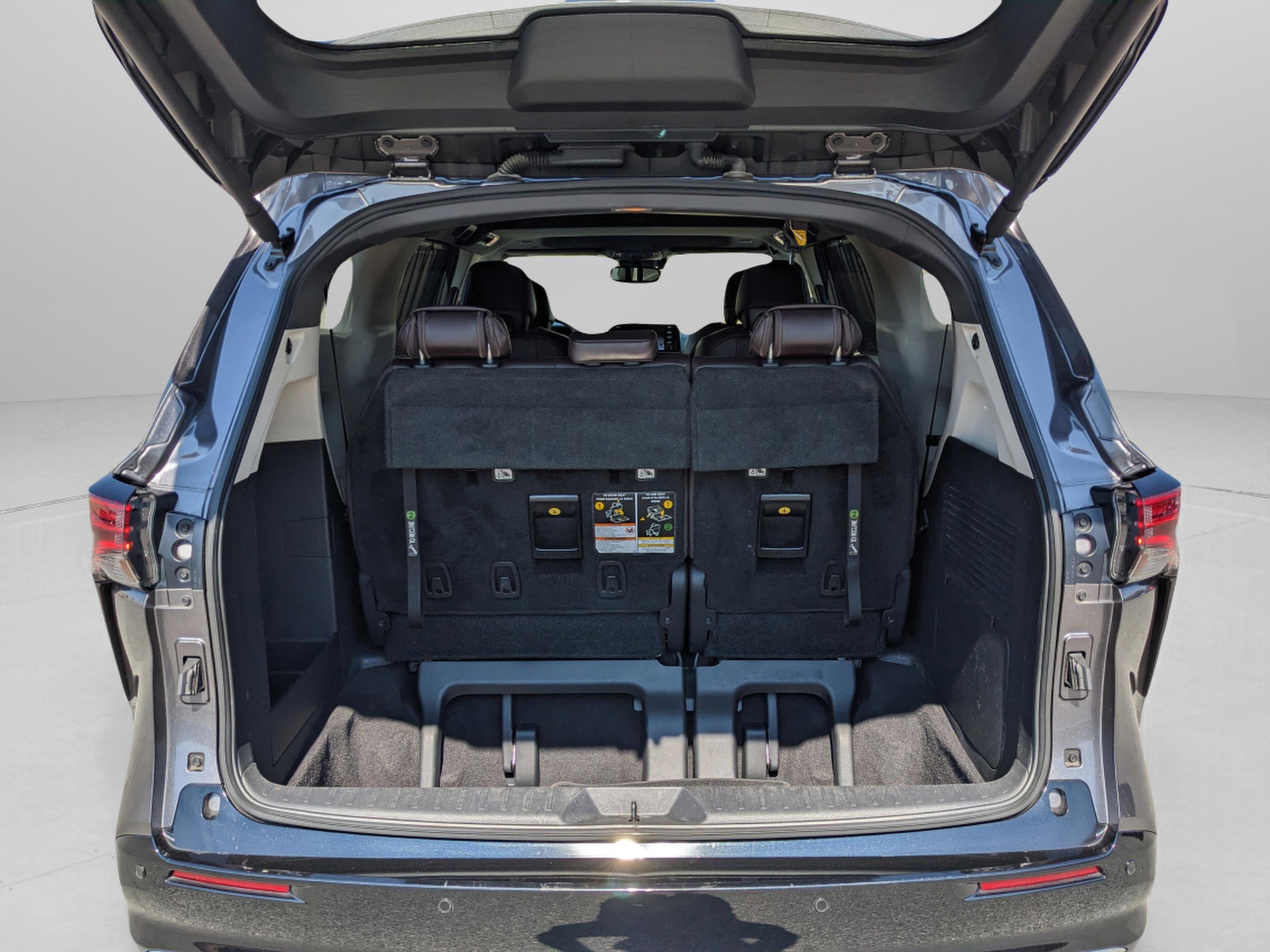 Used 2022 Toyota Sienna Platinum image 15