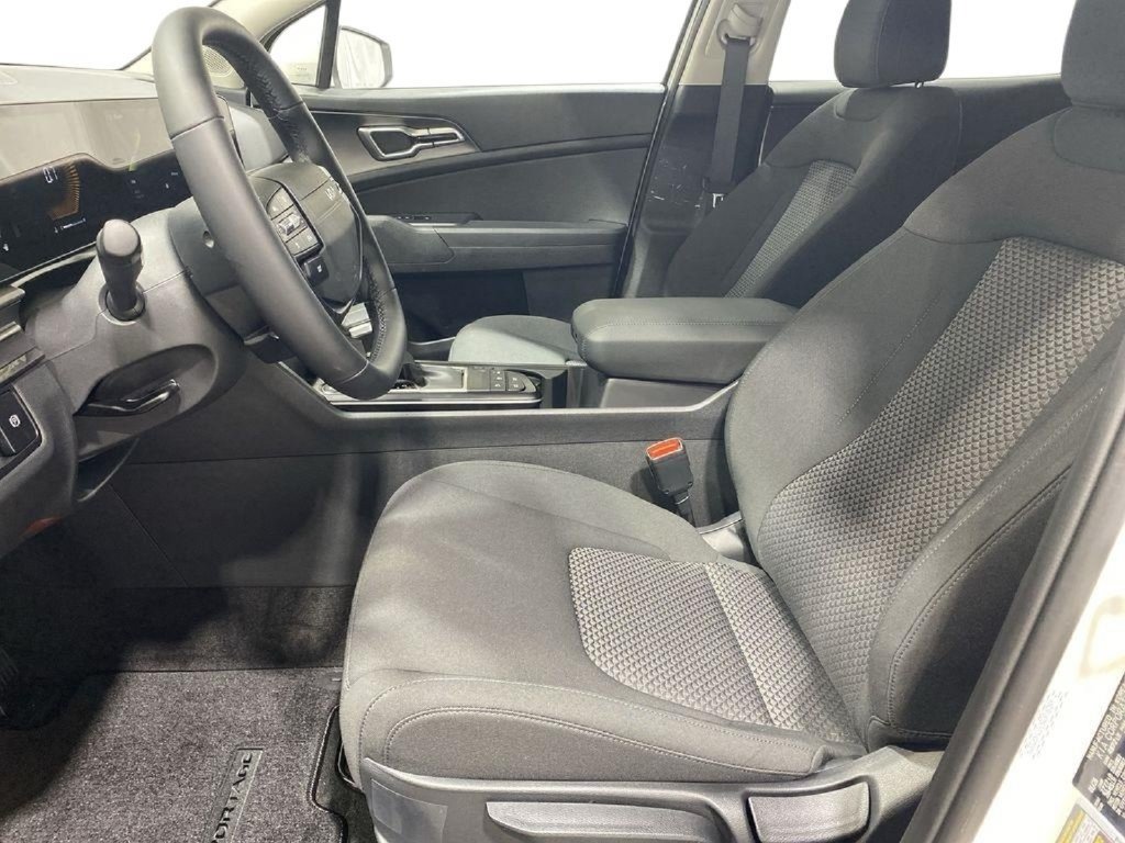 New 2026 Kia Sportage LX AWD/4WD image 12