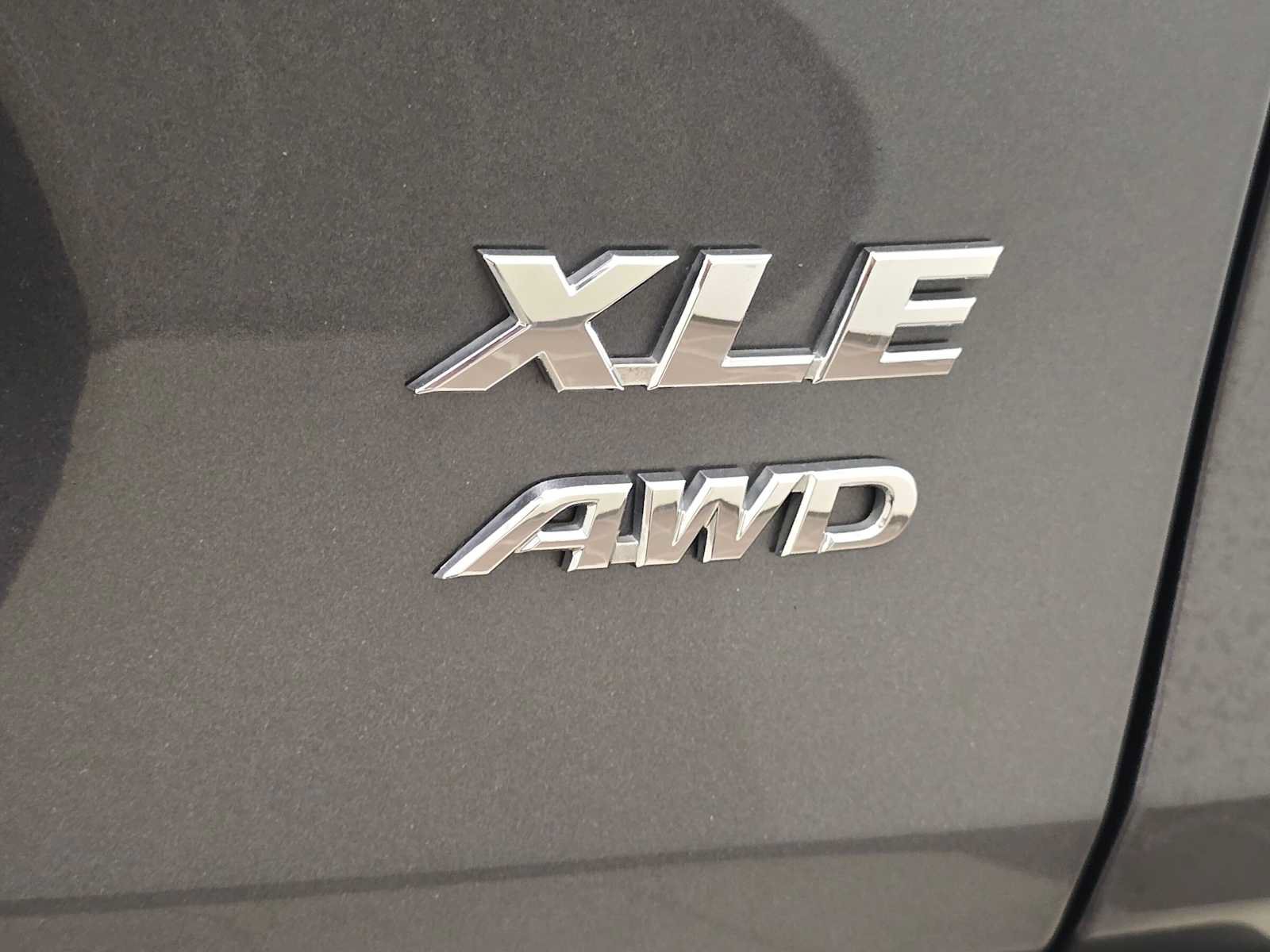 Certified 2021 Toyota RAV4 XLE w/ XLE Grade Weather Package AWD/4WD image 7