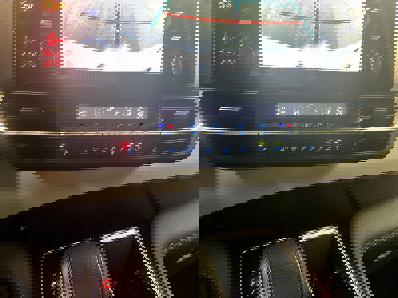 Certified 2024 Toyota Sienna XLE image 27