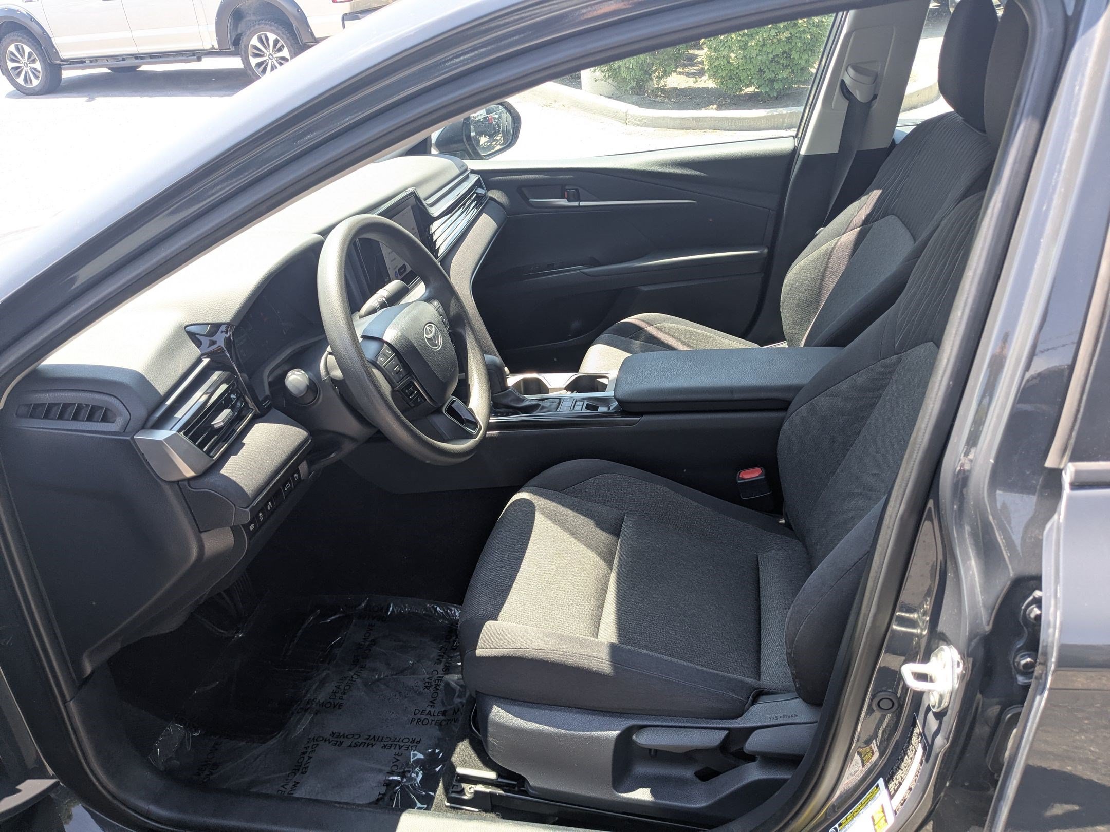 Used 2025 Toyota Camry LE FWD image 26