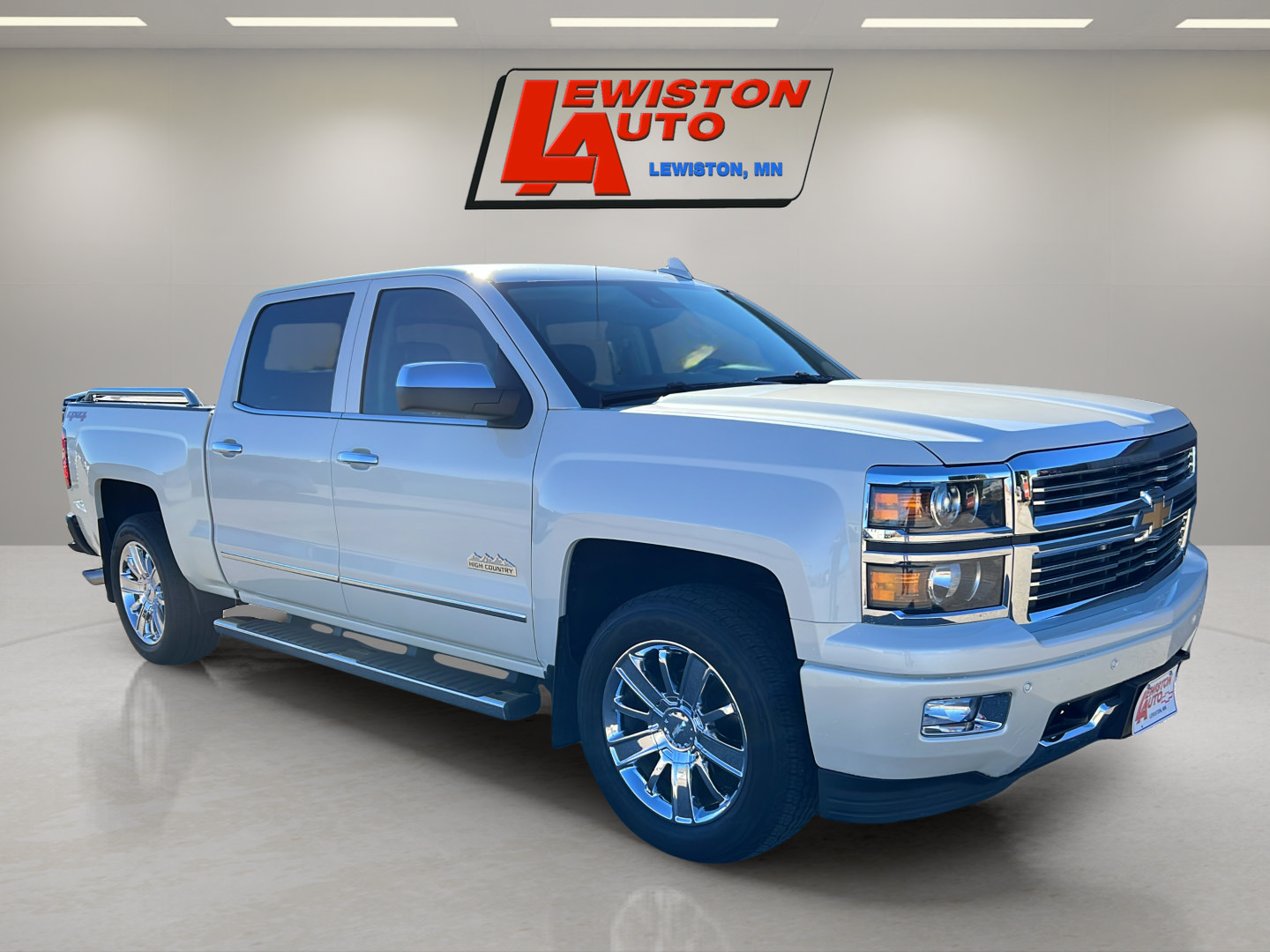 Used 2015 Chevrolet Silverado 1500 High Country w/ High Country Premium Package AWD/4WD image 14