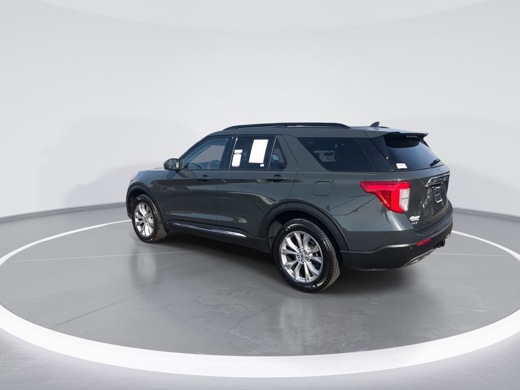 Used 2023 Ford Explorer XLT w/ Equipment Group 202A AWD/4WD image 6