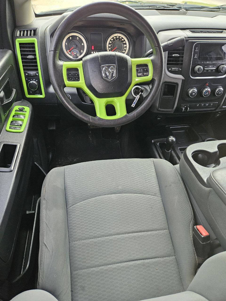 Used 2015 RAM 2500 Tradesman w/ Chrome Appearance Group AWD/4WD image 8