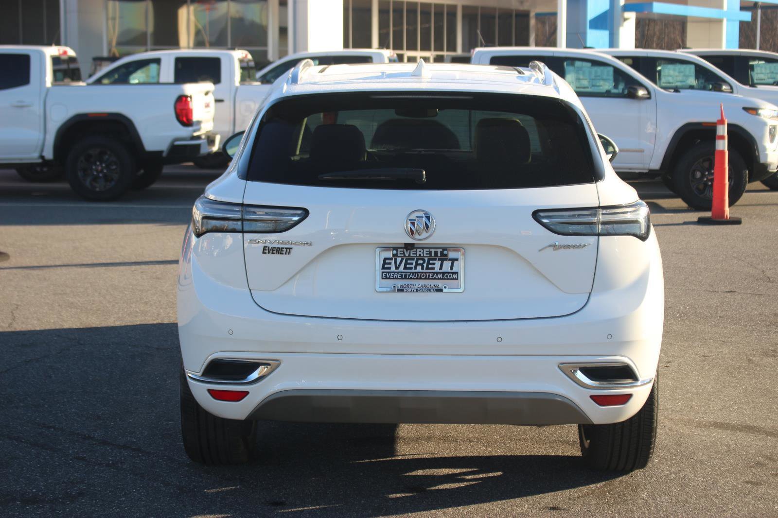 Used 2022 Buick Envision Avenir w/ Safety Package image 6