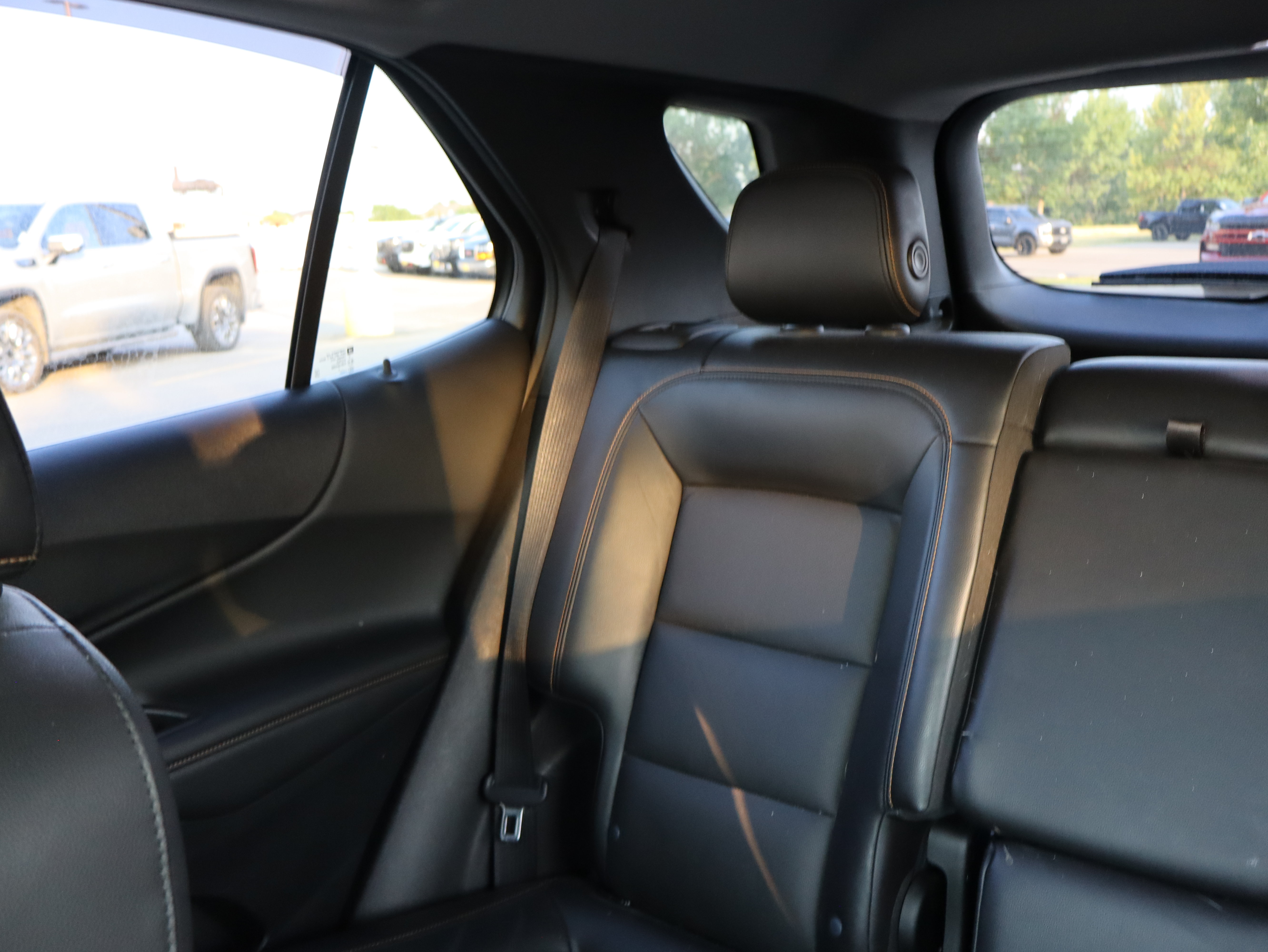 Used 2020 Chevrolet Equinox Premier AWD/4WD image 12