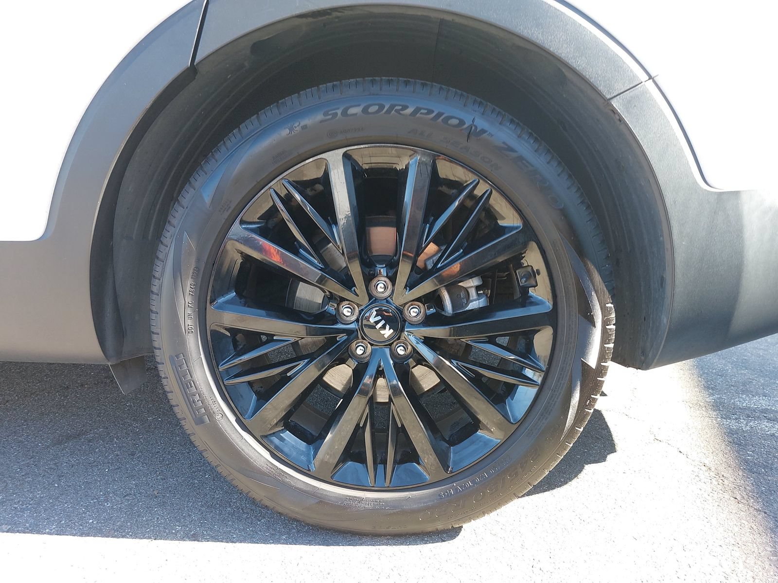 Used 2021 Kia Telluride SX w/ Towing Package FWD image 37