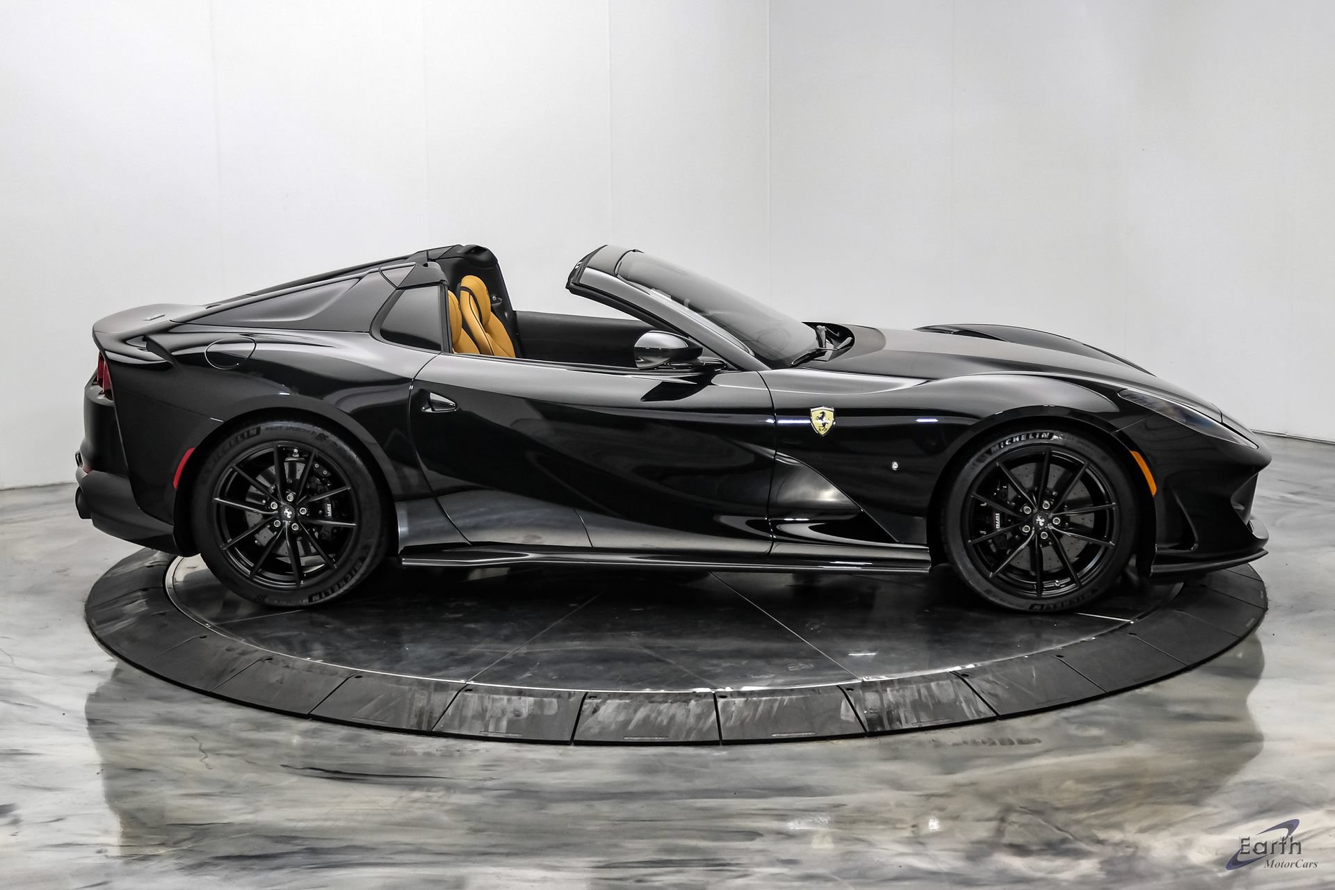 Used 2022 Ferrari 812 GTS RWD image 26
