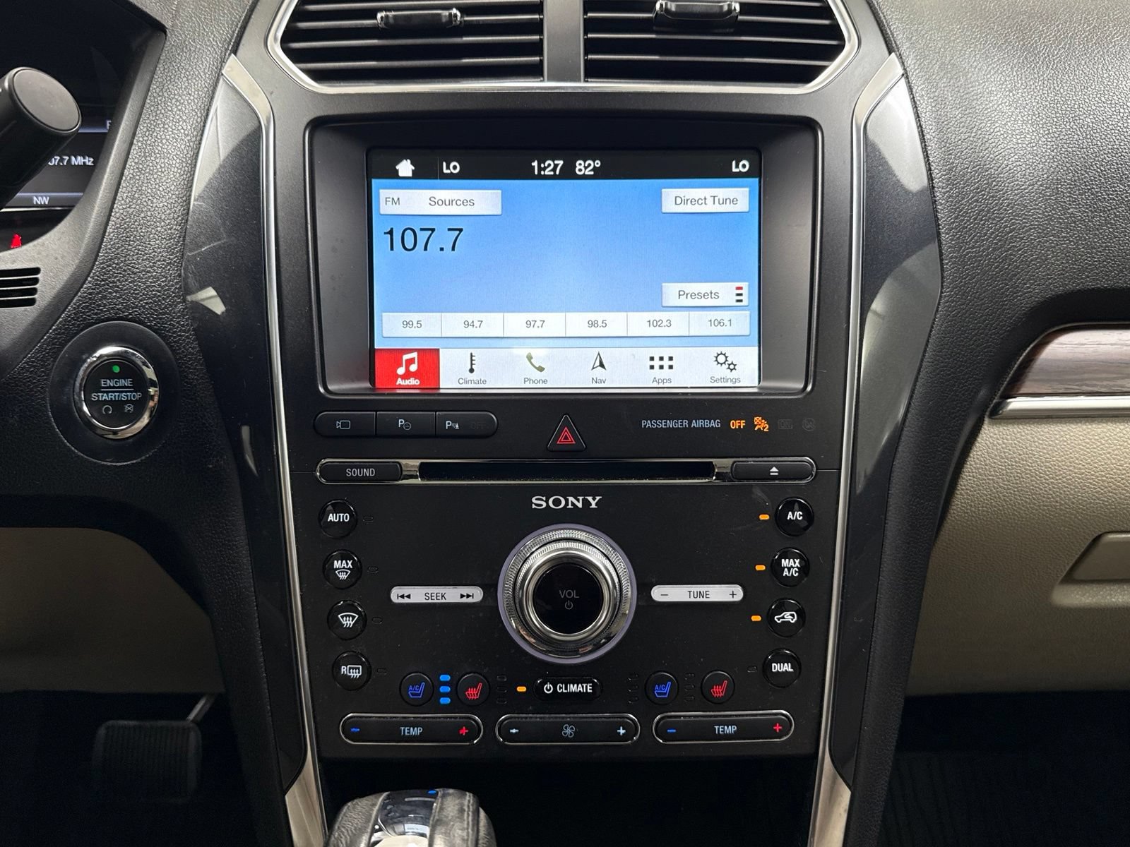 Used 2018 Ford Explorer Limited w/ Equipment Group 301A AWD/4WD image 30