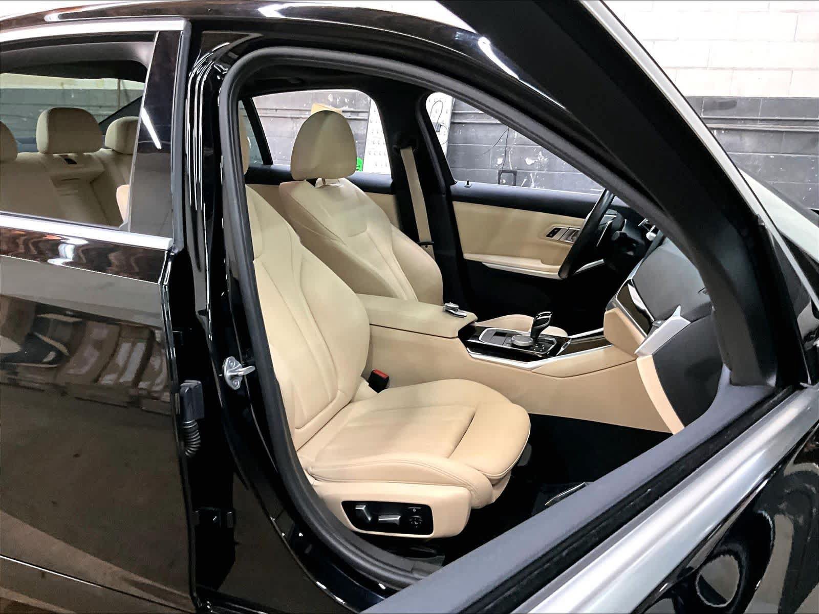 Used 2019 BMW 330i Sedan w/ Convenience Package RWD image 10