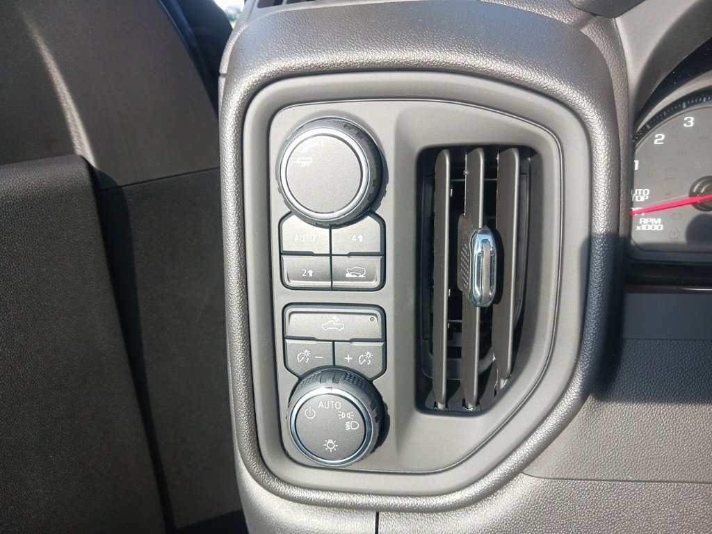 New 2025 Chevrolet Silverado 1500 Custom image 16