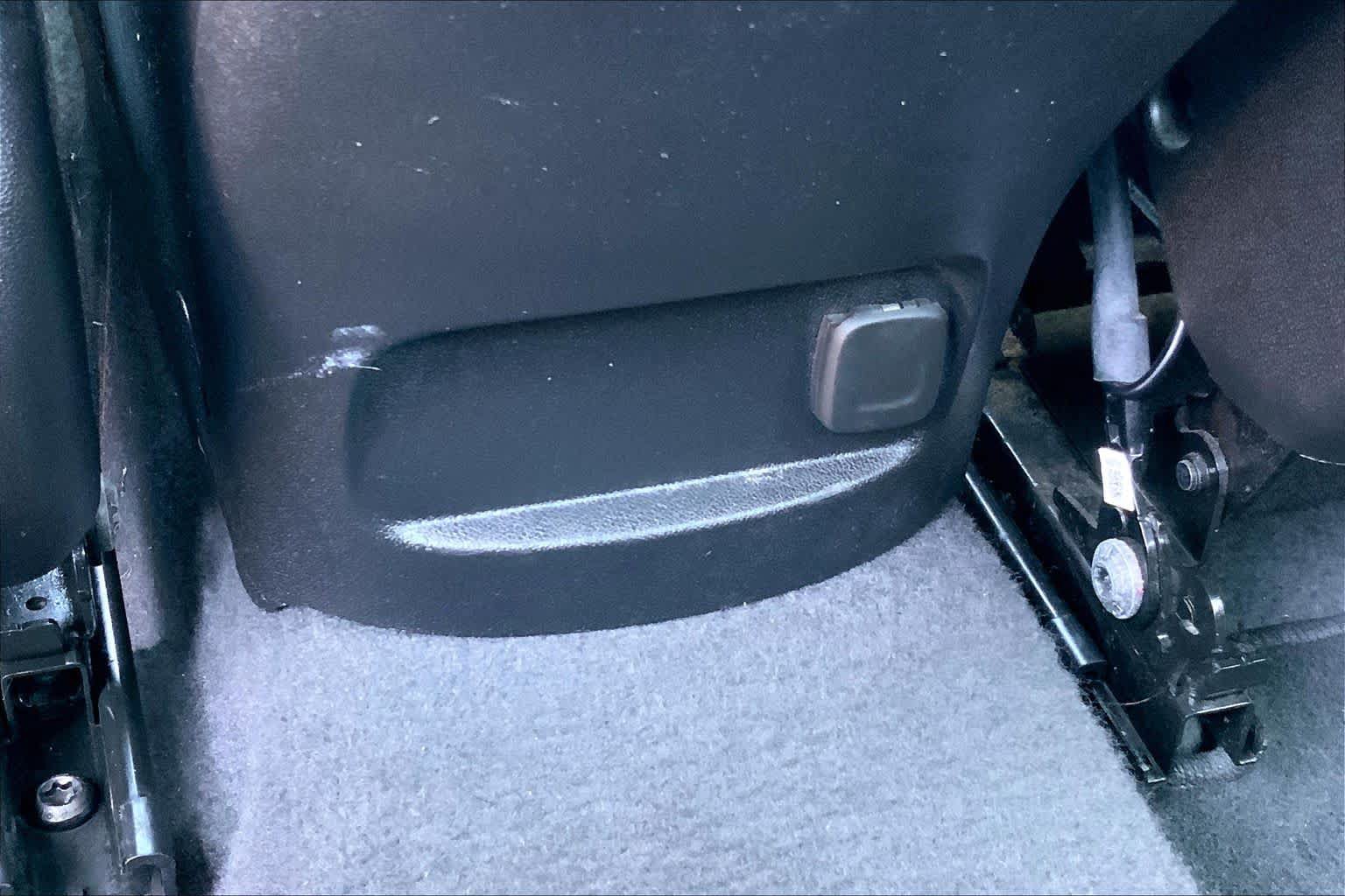 Used 2020 Chevrolet Malibu LT FWD image 36