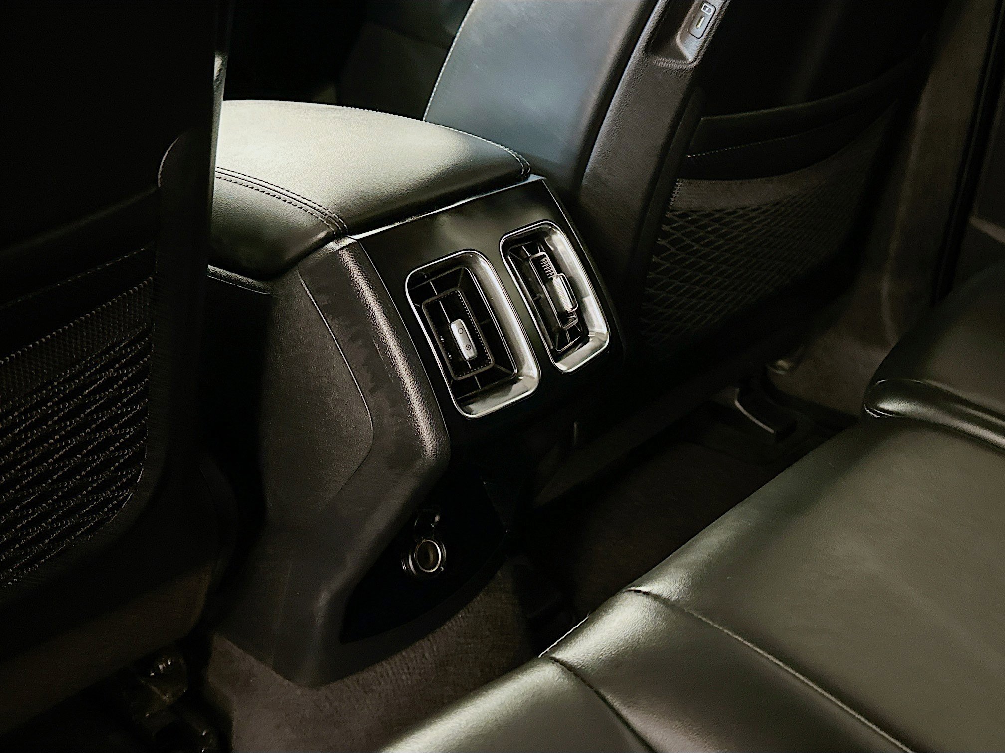 Used 2024 Kia Sorento S image 28