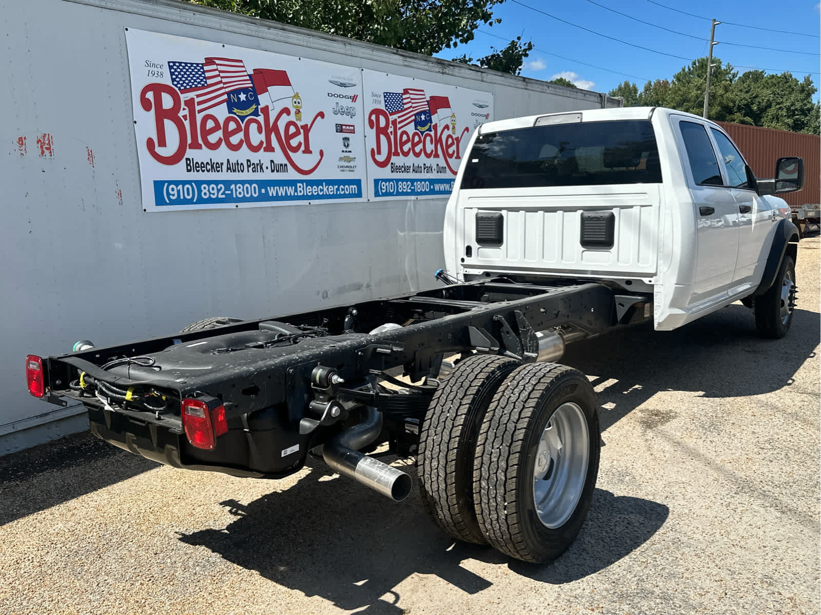 New 2026 RAM 4500 Tradesman w/ Chrome Appearance Group AWD/4WD image 3