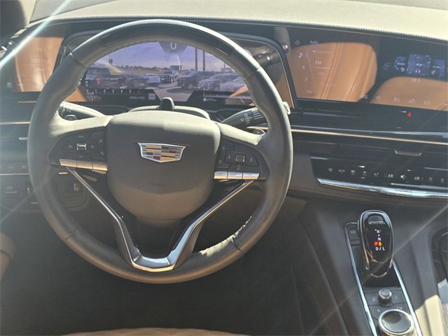 Used 2024 Cadillac Escalade Premium Luxury w/ Performance Package image 16