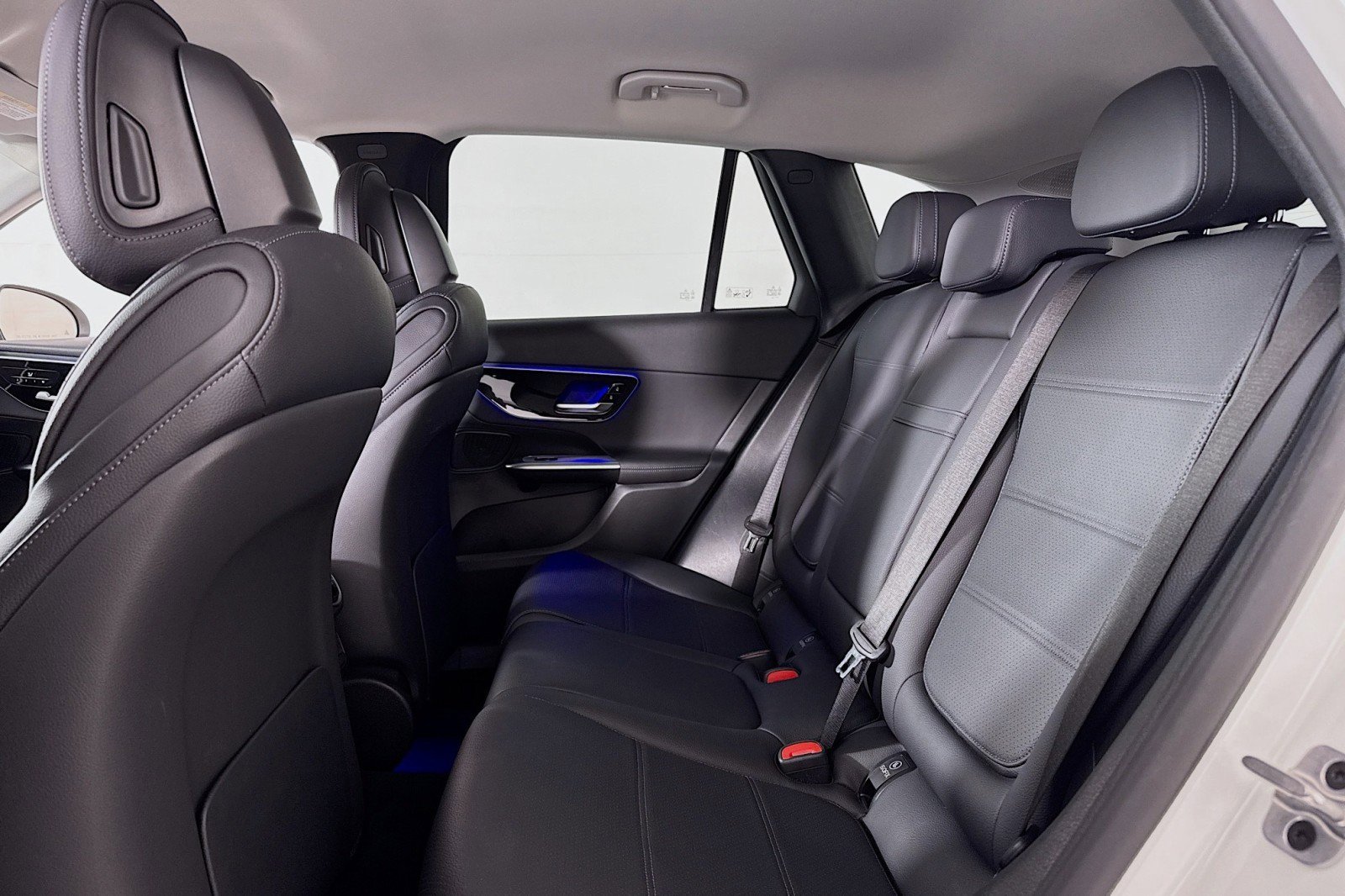 Certified 2025 Mercedes-Benz GLC 350e 4MATIC image 9