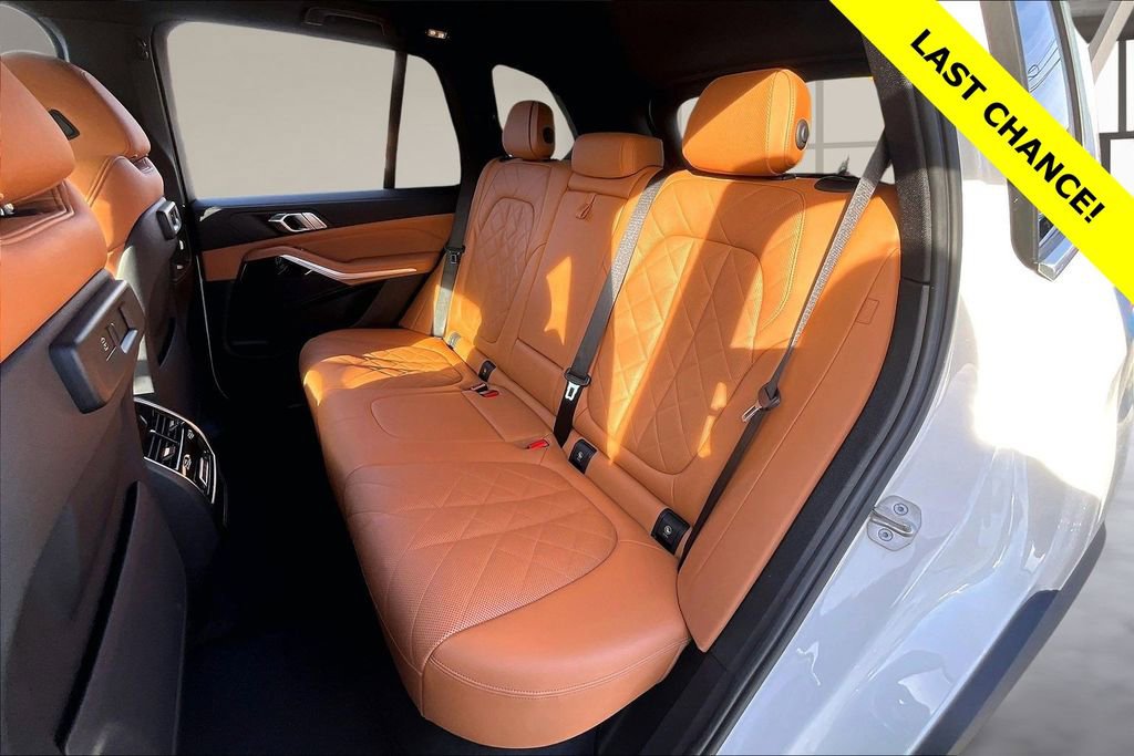 Used 2023 BMW X5 xDrive45e image 26