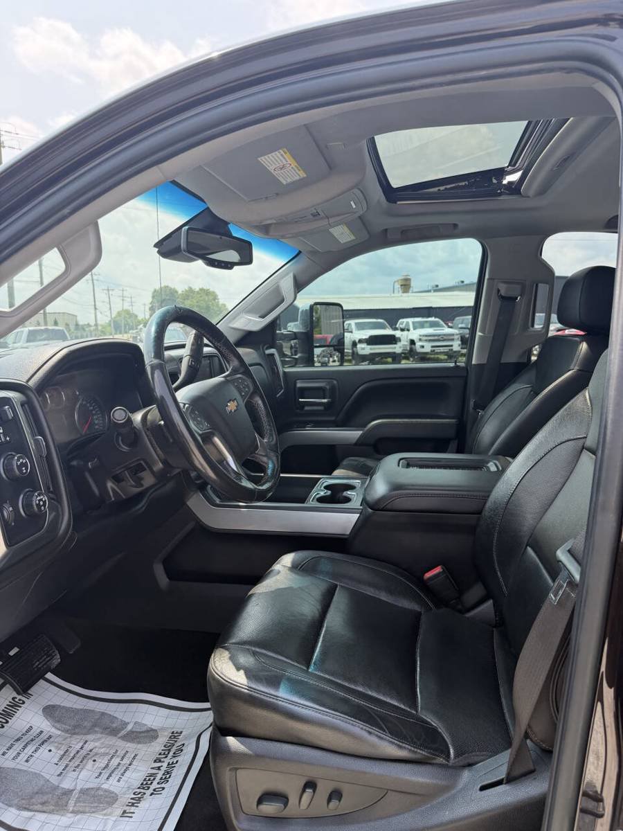 Used 2018 Chevrolet Silverado 2500 LTZ w/ Duramax Plus Package AWD/4WD image 9