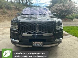 Used 2018 Lincoln Navigator Reserve w/ Technology Package AWD/4WD image 2
